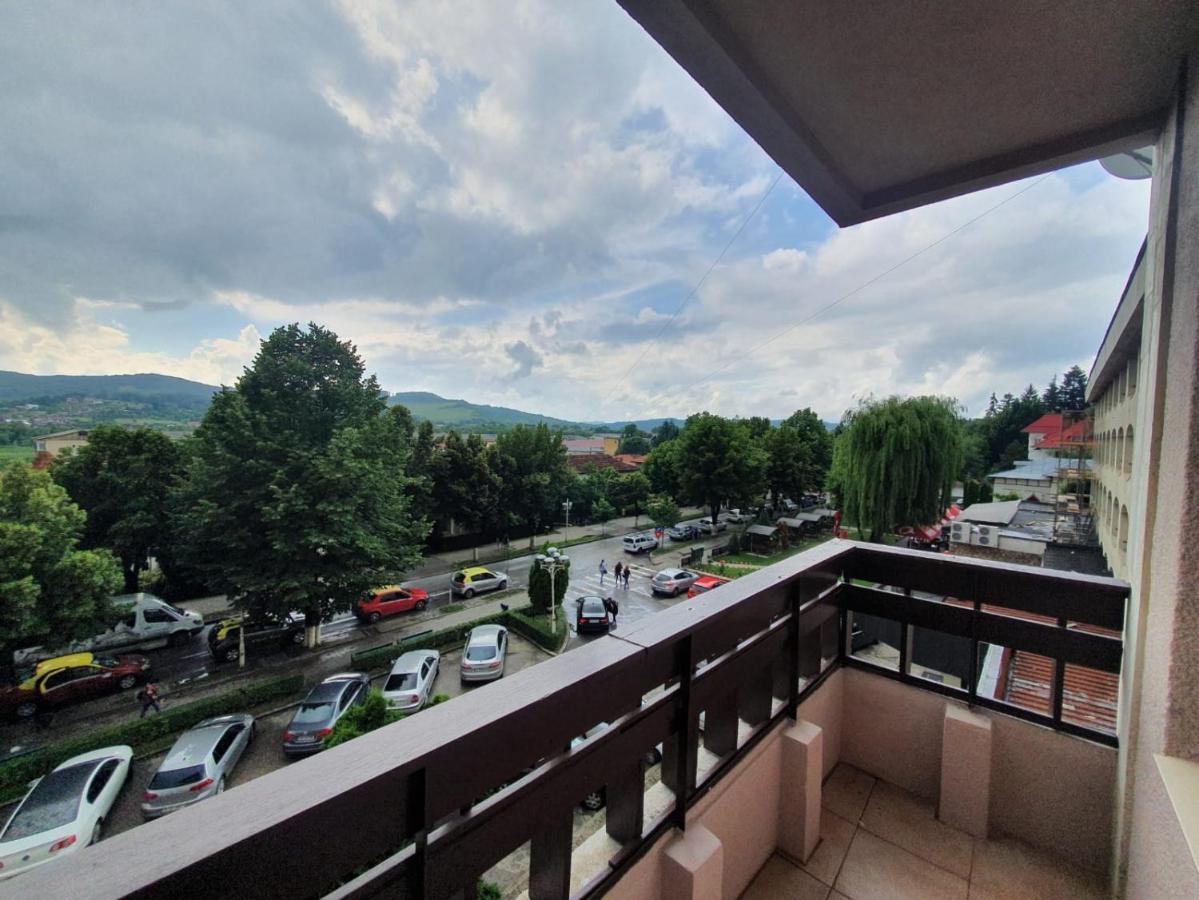 Apartament Posada Curtea De Arges Exterior photo